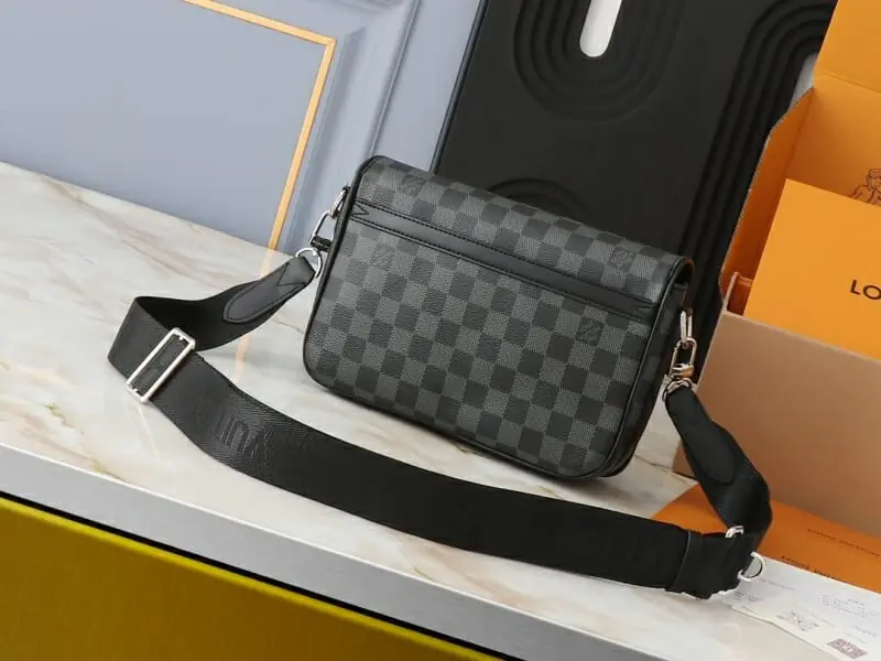 louis vuitton aaa homme mini sac a main s_124a0711